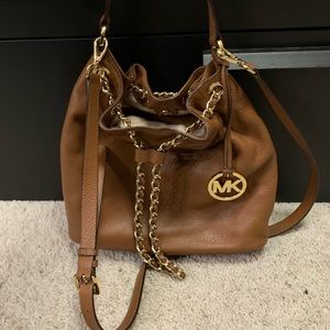 MICHAEL KORS Bucket Bag